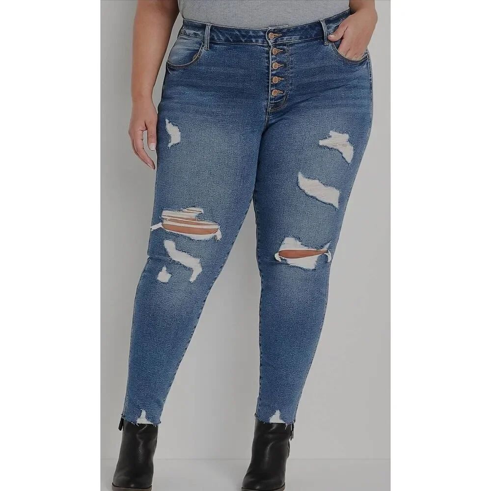 m jeans by maurices size 22W Long. Button fly closure. High Rise, Destressed je